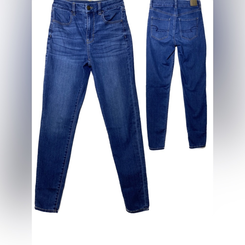 American Eagle outfitters- Curvy High-Rise Jegging